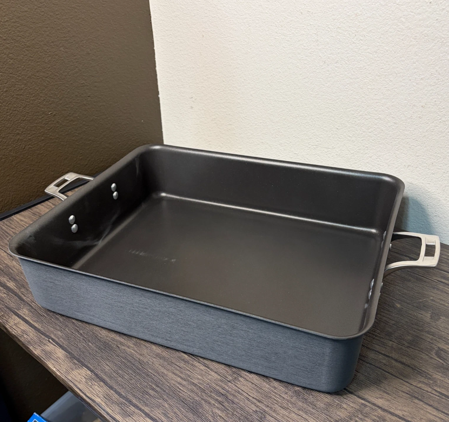 CALPHALON 13 x 16 Roaster Pan with Rack KL1805P Hard-Anodized Aluminum 4999