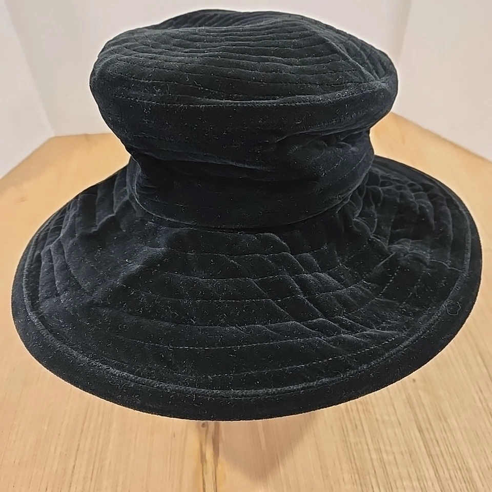 Sombrero para mujer Eric Javits de terciopelo negro ala de 4" Foto 2 de 4