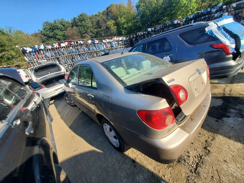 AC Compressor Fits 03-08 COROLLA 379355 - Image 3 of 4