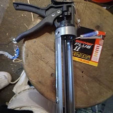 Tajima CNV-100PL2 Convoy Plus II Rotary Caulk Gun, 310 ml / 1/10 Gallon