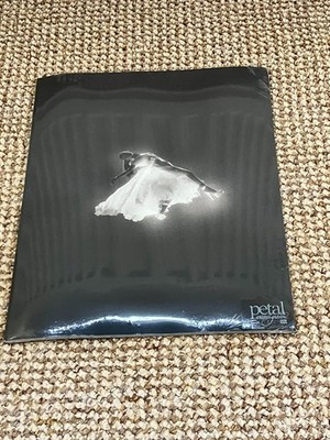 Ariana Grande Petal exclusive tour edition zine CD sealed
