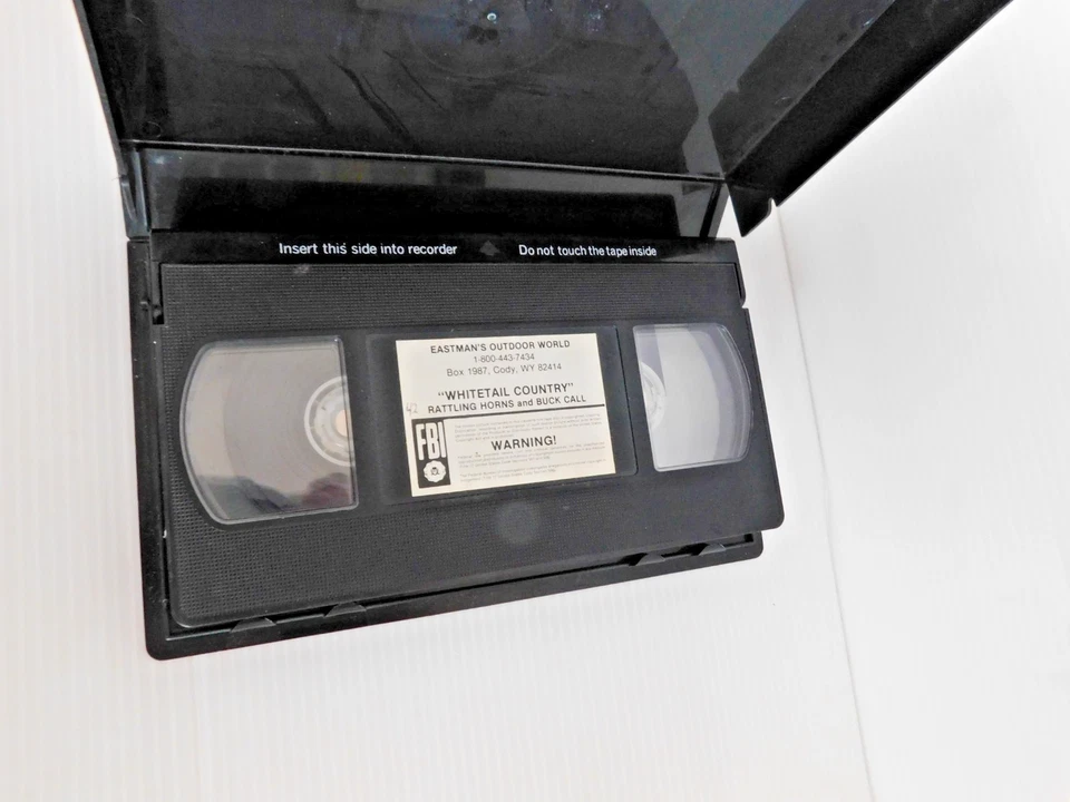 VHS GORDON EASTMAN PRESENTS-EASTMAN'S OUTDOOR WORLD: Whitetail Country - Image 2 of 3