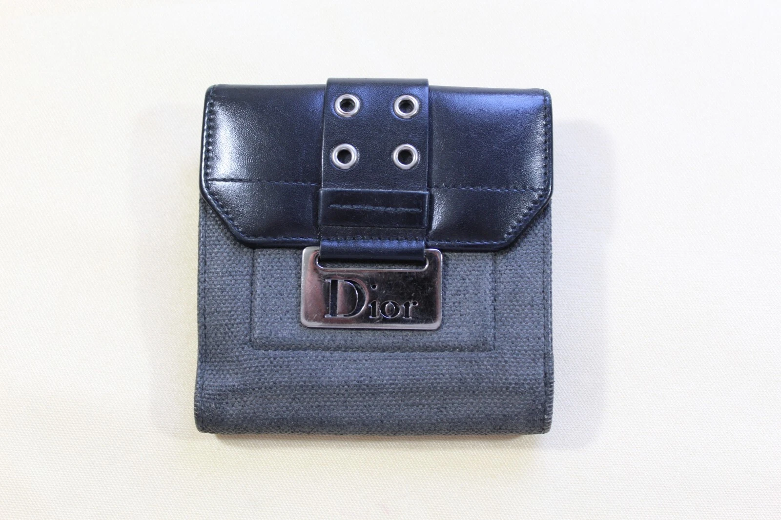 Authentique portefeuille pliant Christian Dior noir vintage logo plaque BM*1002