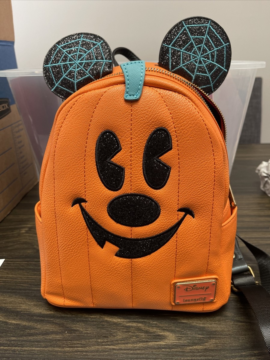 Disney Loungefly 2020 Mickey Mouse Jack O display picture 2