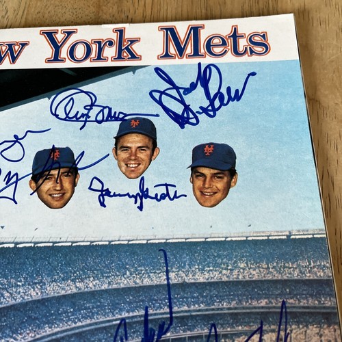 10 AUTOGRAPHS 1969 MIRACLE NEW YORK NY METS OFFICIAL REPRINT YEARBOOK SIGNED - Picture 3 of 8