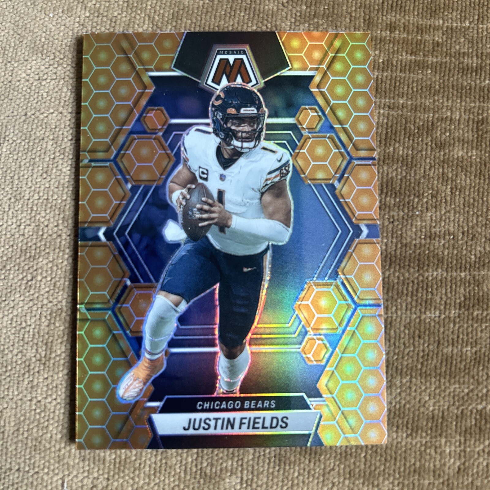 2023 Mosaic Justin Fields Honeycomb Prizm #33