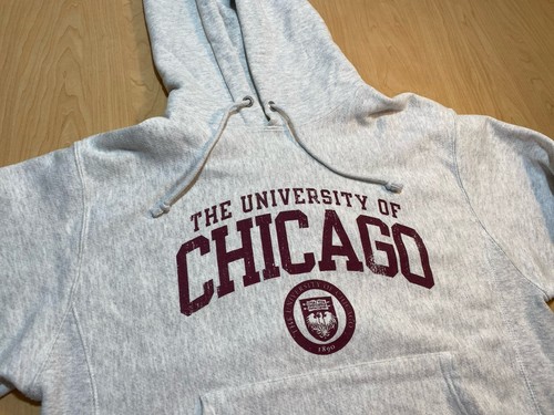 University of Chicago Champion Reverse Weave Pullover Hoodie Medium Sweatshirt - Picture 3 of 9