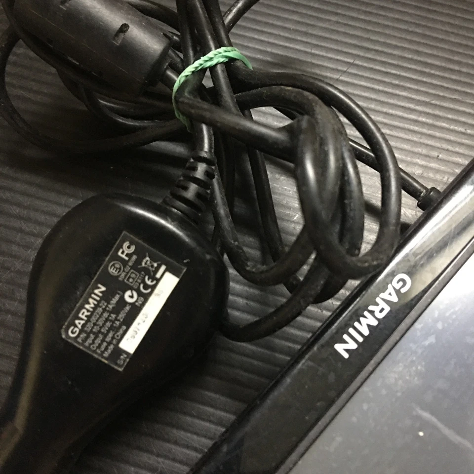 GARMIN nüvi 52LM GPS System 5" Touch Screen - Image 4 of 4