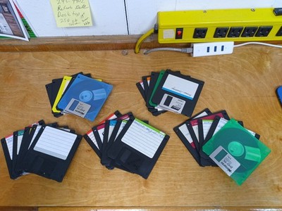 Lot of 25 3.5'' floppy disks 1.44MB high density disks All disks tested and forma
