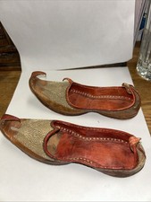 Vintage Handmade Leather Embroidered Indian Pakistan Curled. Toed Khussa Shoes
