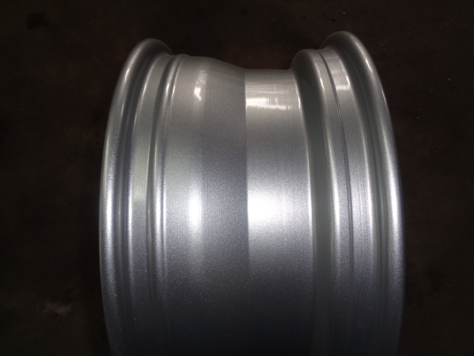 ROLLS-ROYCE BENTLEY FACTORY  WHEEL RIM  HARD TO FIND