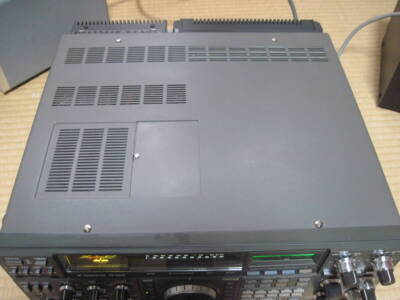 Kenwood TS-940S HF100W Digital High Frequency Transceiver Kenwood TS-940S HF100W Digital High Frequency Transceiver