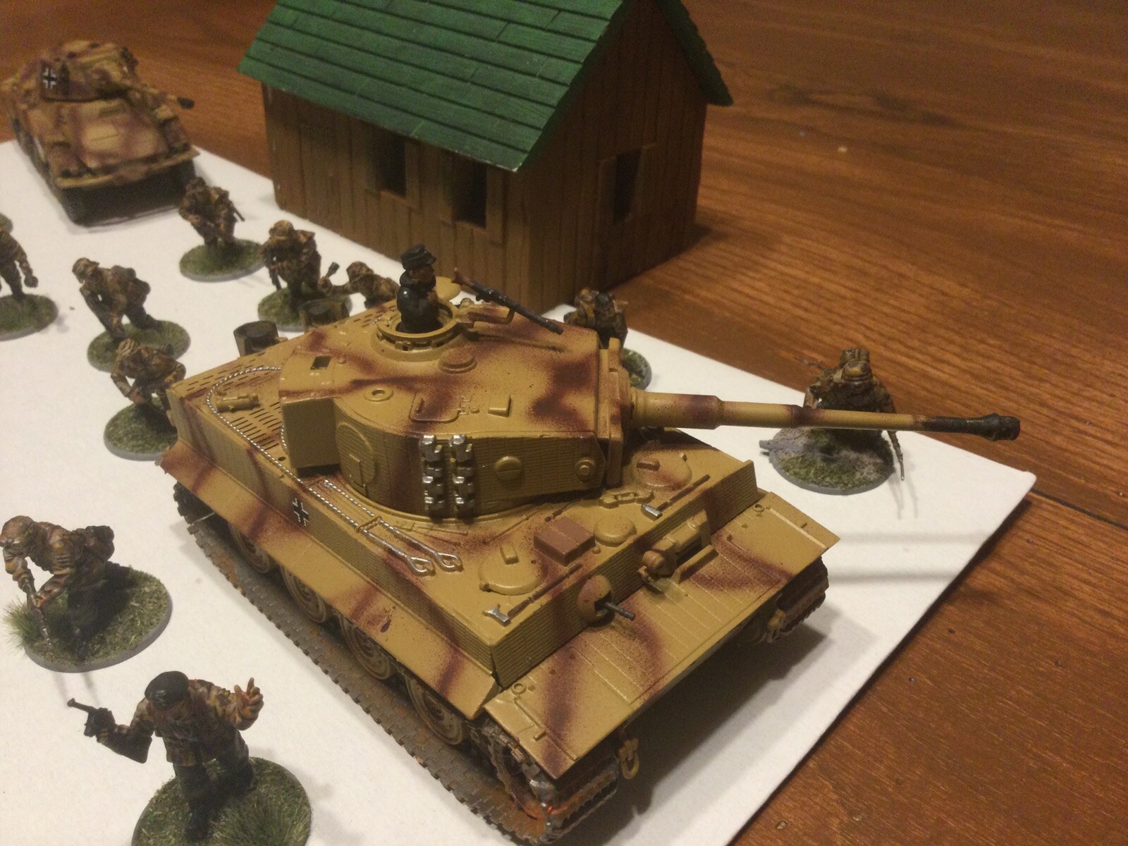 Bolt Action 1/56 Waffen SS Armored Kamphgurppen well painted cammo troops+3 AFVs Magazynowa super specjalna cena!