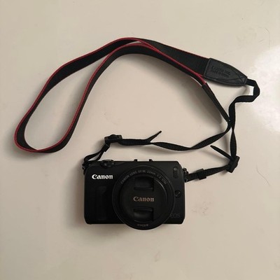 Canon EOS M Mirrorless Camera Black 22mm Lens