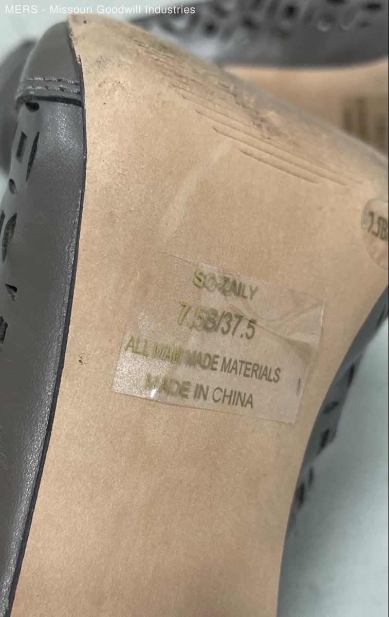 Sole Society Women Taupe Heels - US 7.5