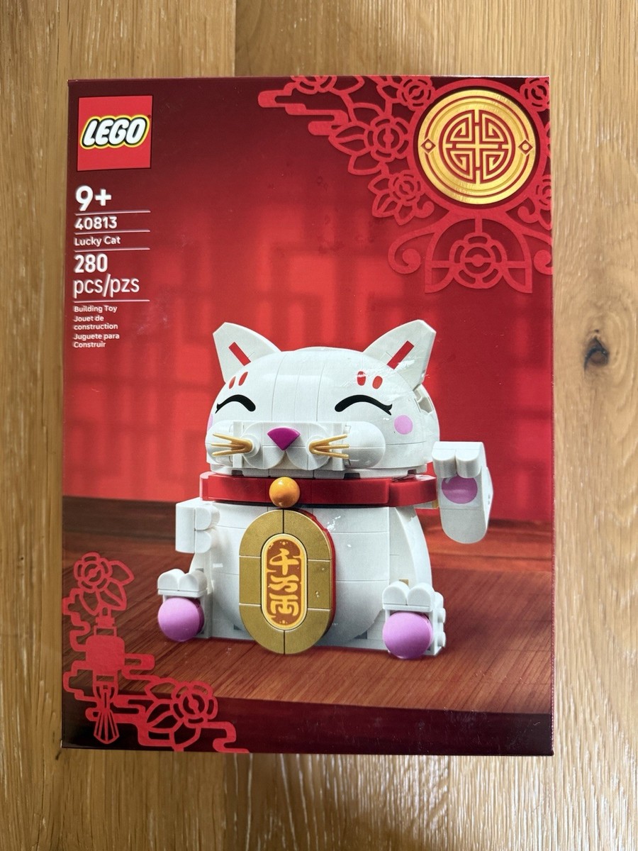 【LUCKY】 Waving Cat: Solar-Powered Maneki Neko | J-Life – J-Life