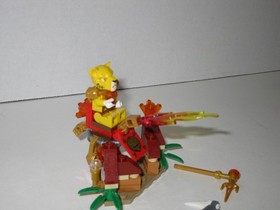 LEGO set #70141 Chima Vardy's Ice Vulture Glider