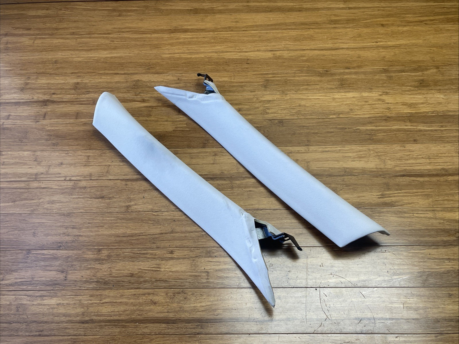 2013-2016 Maserati Ghibli M157 Right & Left A-Pillar Trim Panel Gray OEM *NOTE*