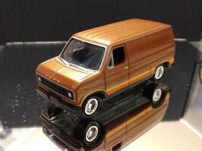 1977 Ford Econoline 150 Custom Boogie Van Adult Collectible Diecast 164 Classic Ebay
