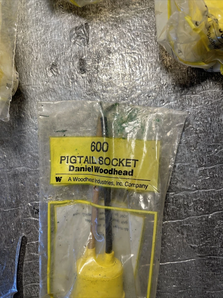 WOODHEAD 600 PIGTAIL SOCKET LOT OF 9 - Image 4 of 4