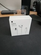 Apple EarPods with Lightning Connector In Ear Canal Headset - White
