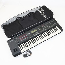 YAMAHA MOX6 61-Key Workstation Synthesizer Keyboard Used w/ Soft Case