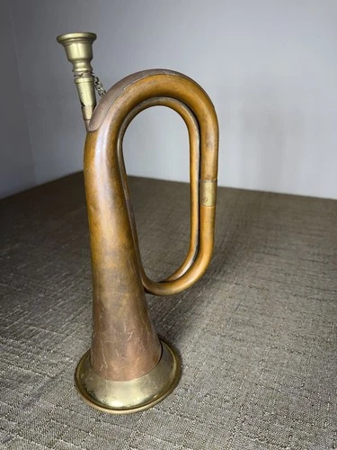 ANTIQUE ORIGINAL WW1 BRITISH ARMY BRASS COPPER MILITARY BUGLE VINTAGE
