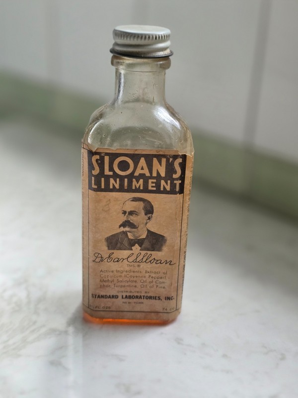 SLOAN'S LINIMENT - Original label on stamped bottle - Metal Screw Cap