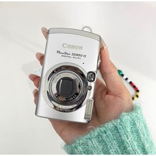 Canon IXUS 850is Digital Camera W/SD Card Charger Fully Tested 90 new