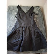 Oscar de la Renta Black Silk Taffeta Drop Waist Pleated Cocktail Dress Size 8