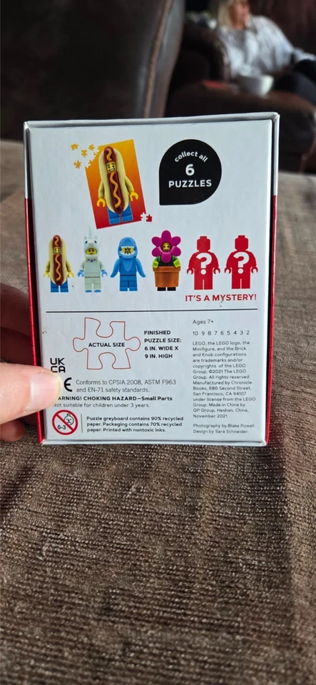 LEGO Mystery Minifigure Mini Puzzle (Red Edition) by LEGO (2021) Hotdog - Image 2 of 4