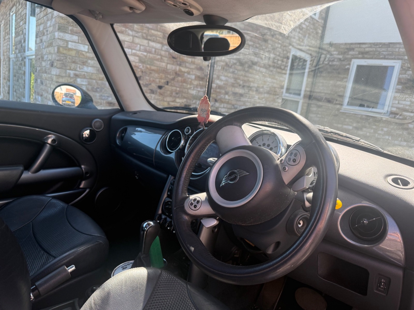 Mini Cooper, photograph 18