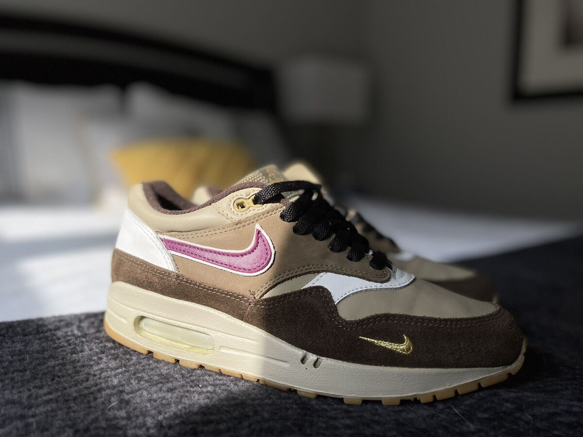 Rare Size 9- Nike Air Max 1 B x Atmos Viotech 2003 Patta Rare Size 9- Nike Air Max 1 B x Atmos Viotech 2003 Patta