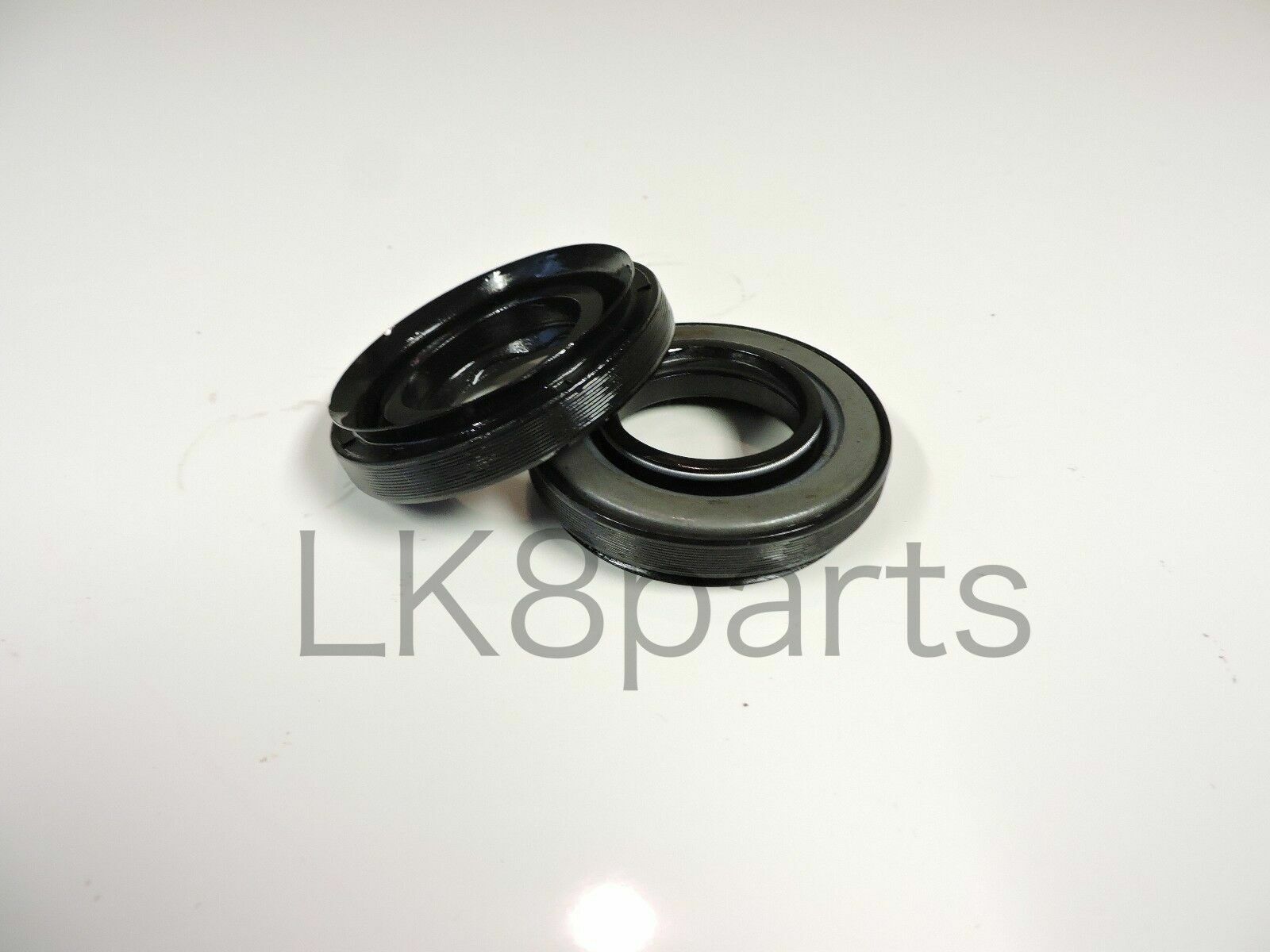 Range Rover P38 Discovery 2 Front Axle Half Shaft Oil Seal Set of 2