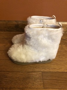 baby white fur boots