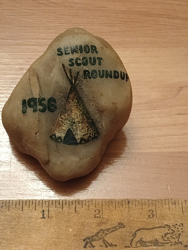 RARE: VINTAGE GIRL SCOUT 1958 SENIOR SCOUT ROUNDUP SOUVENIR ROCK 