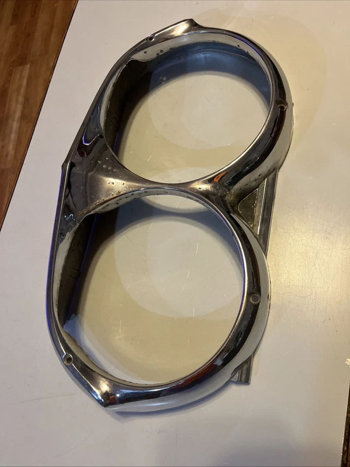 (1) Оригинальный б/у ободок фары со стороны водителя для Pontiac Grand Prix Bonneville 1962 года выпуска. - Изображение 3 из 4