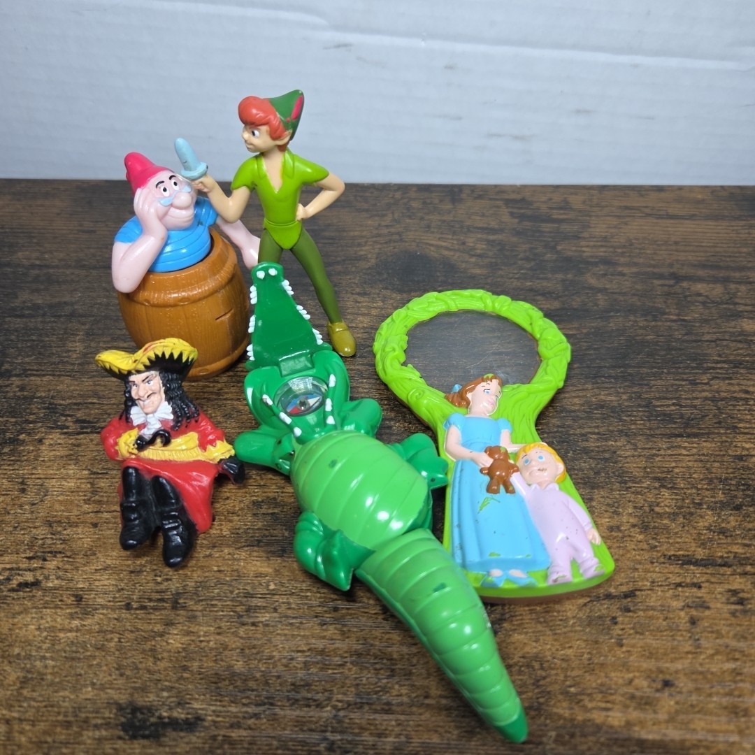 5 Vintage  Mattel Peter Pan figures w Smee  Hook Pirates  & croc 360