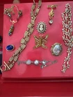 vintage costume jewelry ! Lot 054
