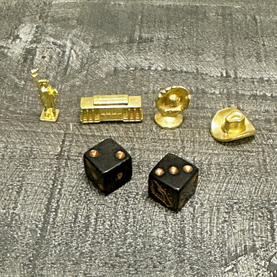 Monopoly Here & Now 2015 Edition Replacement Set of 4 GOLD TOKENS & Dice