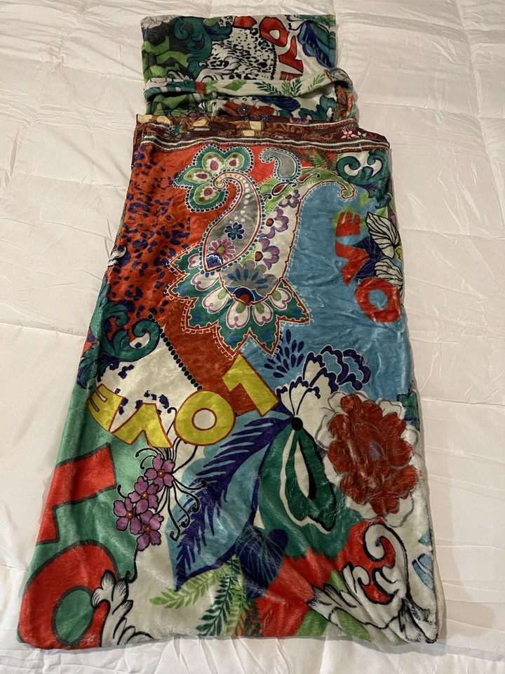 JOHNNY WAS 全新旅行毯 Love 51 英寸 X 68 英寸 — 第 3/4 张图片