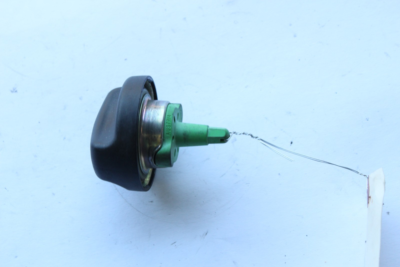 20042007 BMW E60 525I 530I GAS FUEL CAP J3446 eBay