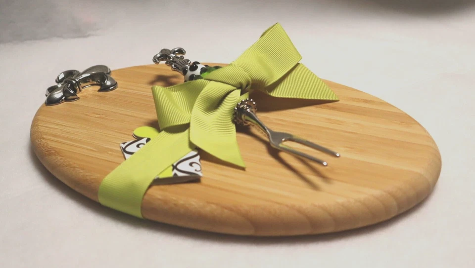 Fleur De Lis Bamboo Cutting Board Set with Beaded Fork 10" by Mud Pie - Image 2 of 4