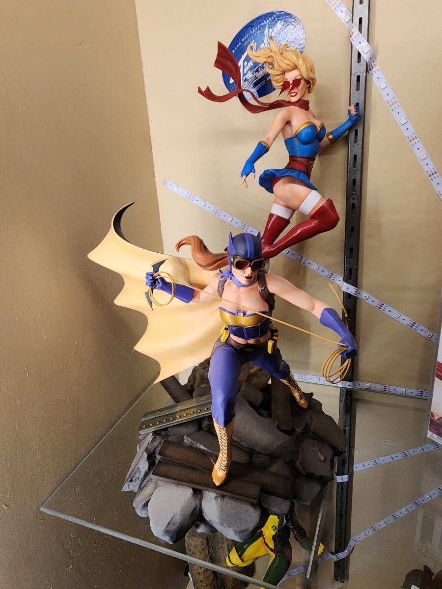 DC Bombshells Batgirl and Supergirl Celebration Statue /5000 | eBay