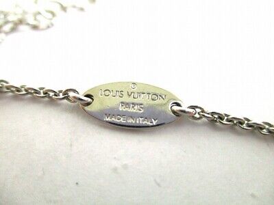 LOUIS VUITTON Essential V Supple Chain Necklace Silver Metal