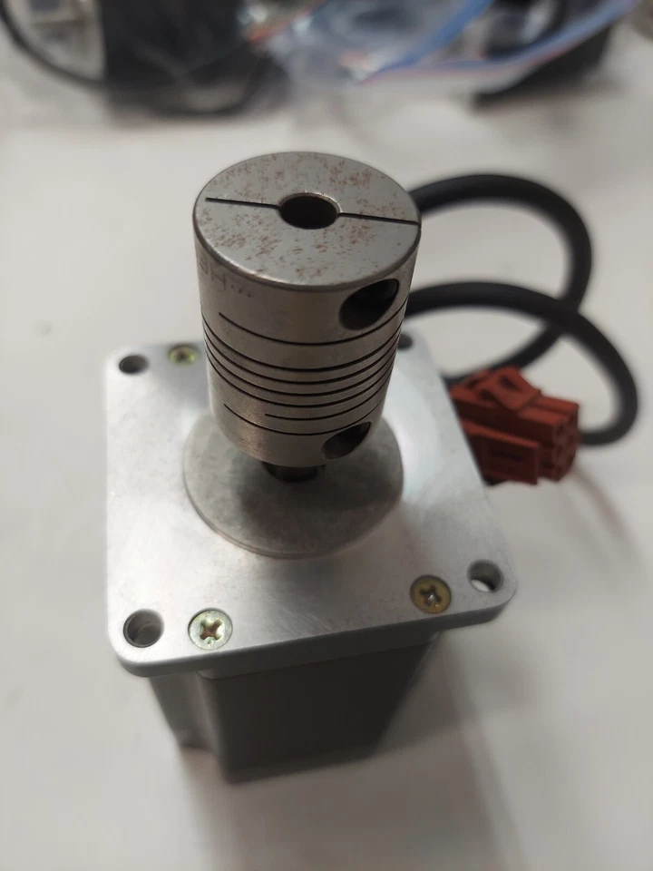 AMAT 0190-35788 PK569AUA VEXTA MOTOR,5PHASE STEPPER W/ CABLE 300MM UNIV , USED - Image 4 of 4