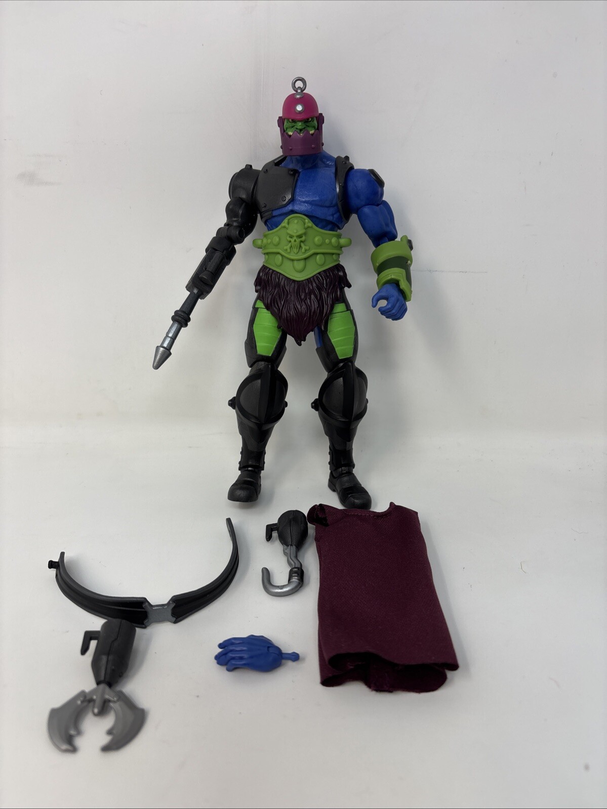 Masters of the Universe Revelation 7-Inch Deluxe Trap Jaw Action Figure with Accessories