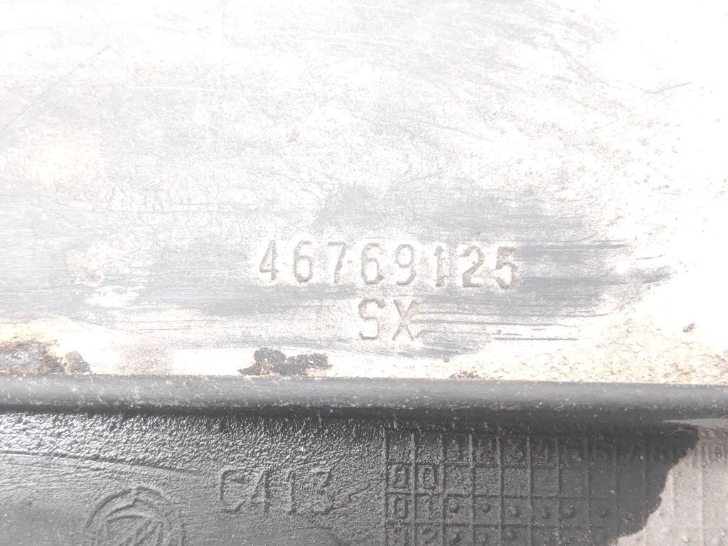 Fiat Bravo 2008 1.6 rear left splash mudguard cover 46769125