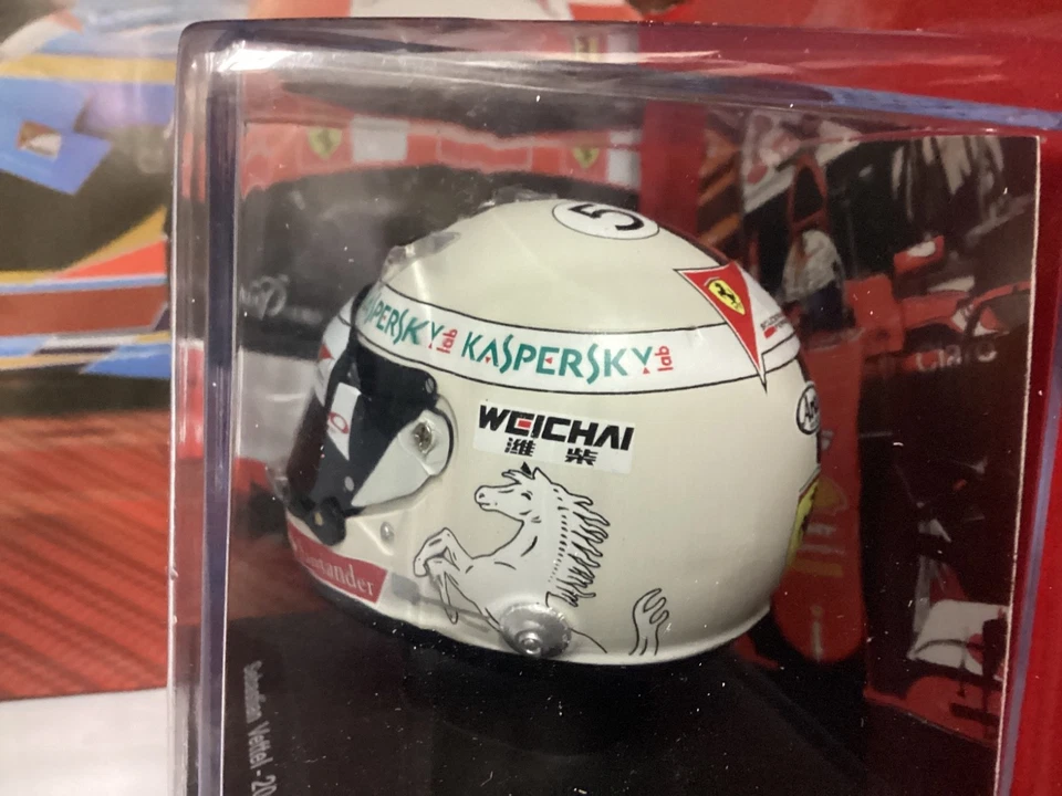 Caschi piloti F1 Ferrari SEBASTIAN VETTEL 2015 MONACO GP 1:5, nuovo in teca - Immagine 2 di 4