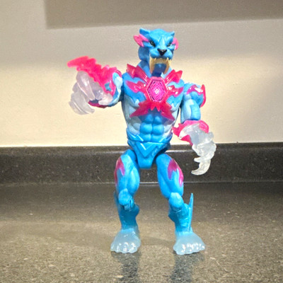 Mr. Beast Labs Blue & Pink Cat Monster Action Figure Plastic w/ Clear Claw Hands